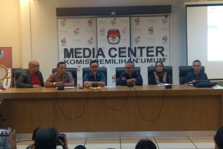 Komisi Pemilihan Umum RI (KPU) akan melaksanakan kegiatan pencocokan dan penelitian (coklit) tanggal 20 Januari 2018 untuk pilkada serentak 2018, di Jakarta, Minggu (14/1/2018).