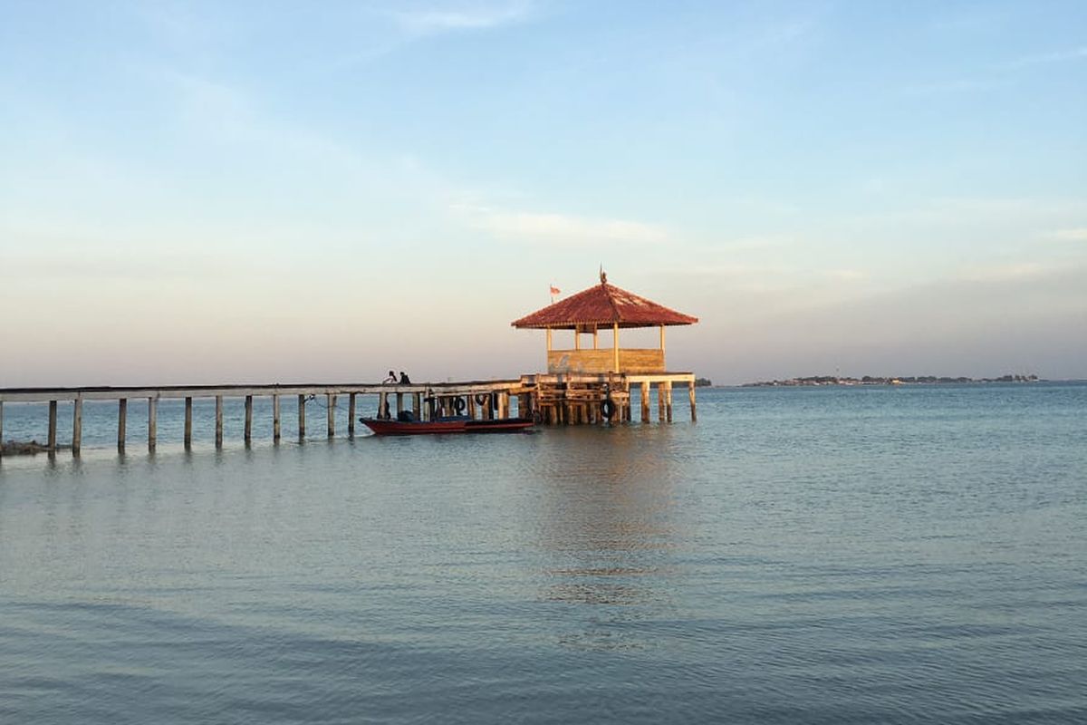 Dermaga Pulau Semak Daun.