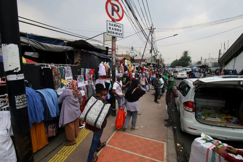 PKL Ogah Pindah dari Trotoar