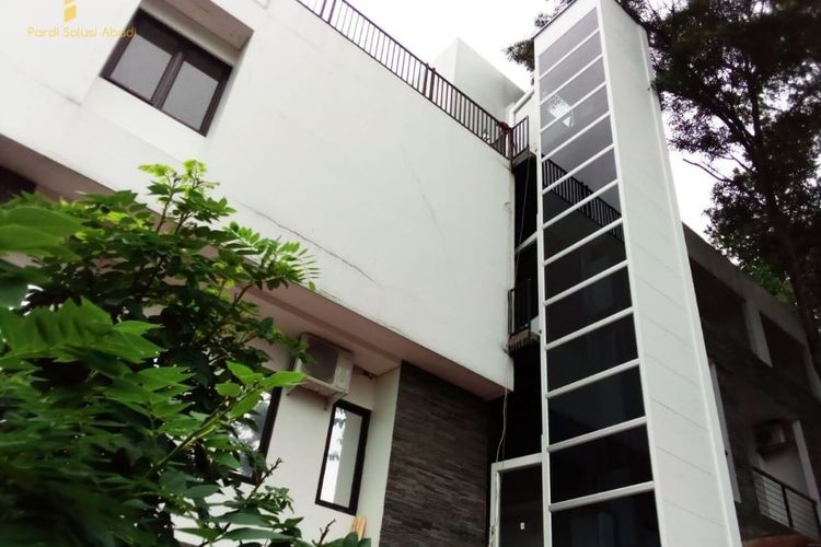 PT Pardi Solusi Abadi menawarkan produk lift rumahan atau Home Lift untuk rumah dan perkantoran 