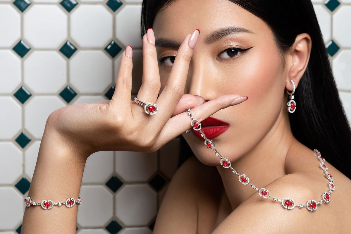 Koleksi Flamma Collection, perhiasan dengan batu ruby dari Mondial