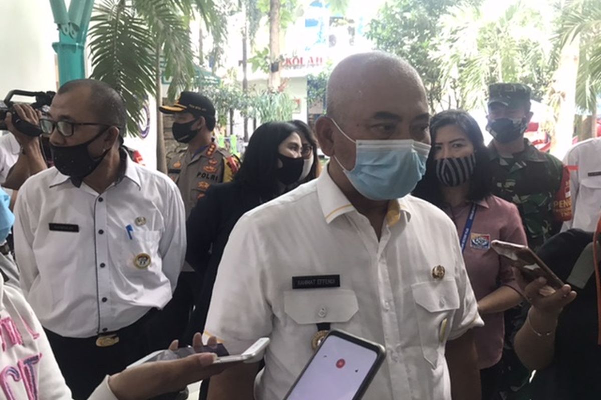 Wali Kota Bekasi saat tinjau persiapan pencegahan Covid-19 di Sekolah Victory, Kemang Pratama, Bekasi Timur, Selasa (7/7/2020).