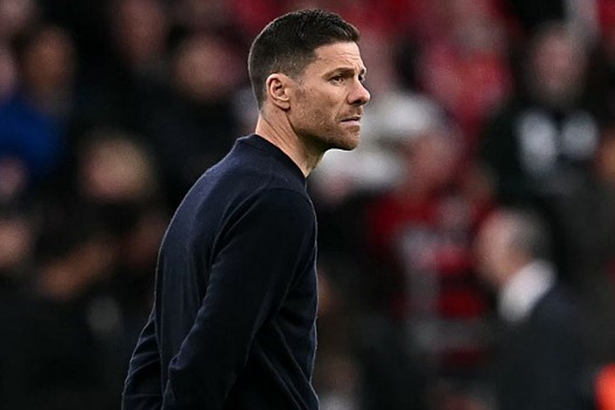 Pelatih Bayer Leverkusen, Xabi Alonso, dalam final Liga Europa antara Atalanta vs Leverkusen pada 22 Mei 2024.