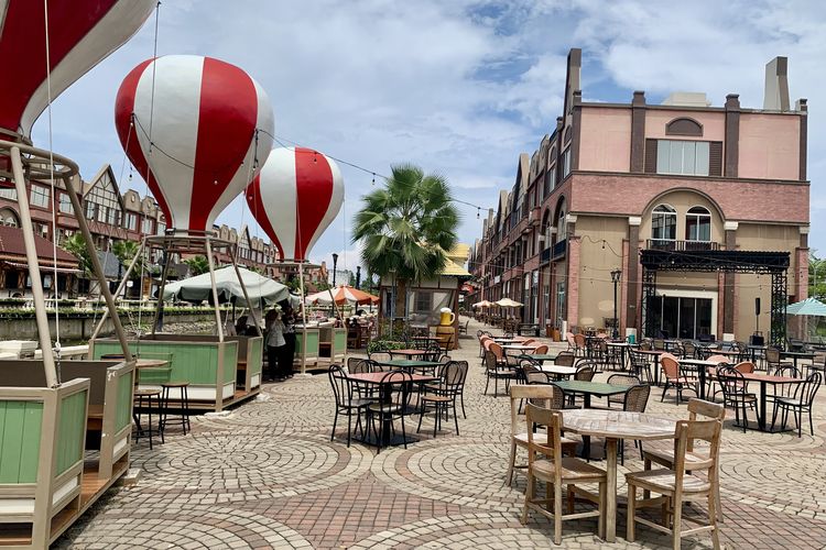 Bernama Kota Belanda alias La Riviera, spot wisata di PIK 2 ini menawarkan pengalaman ala Eropa yang dapat diakses secara gratis, bahkan mudah dijangkau dengan transportasi umum seperti TransJakarta. Foto diambil pada Rabu (4/2/2026).

