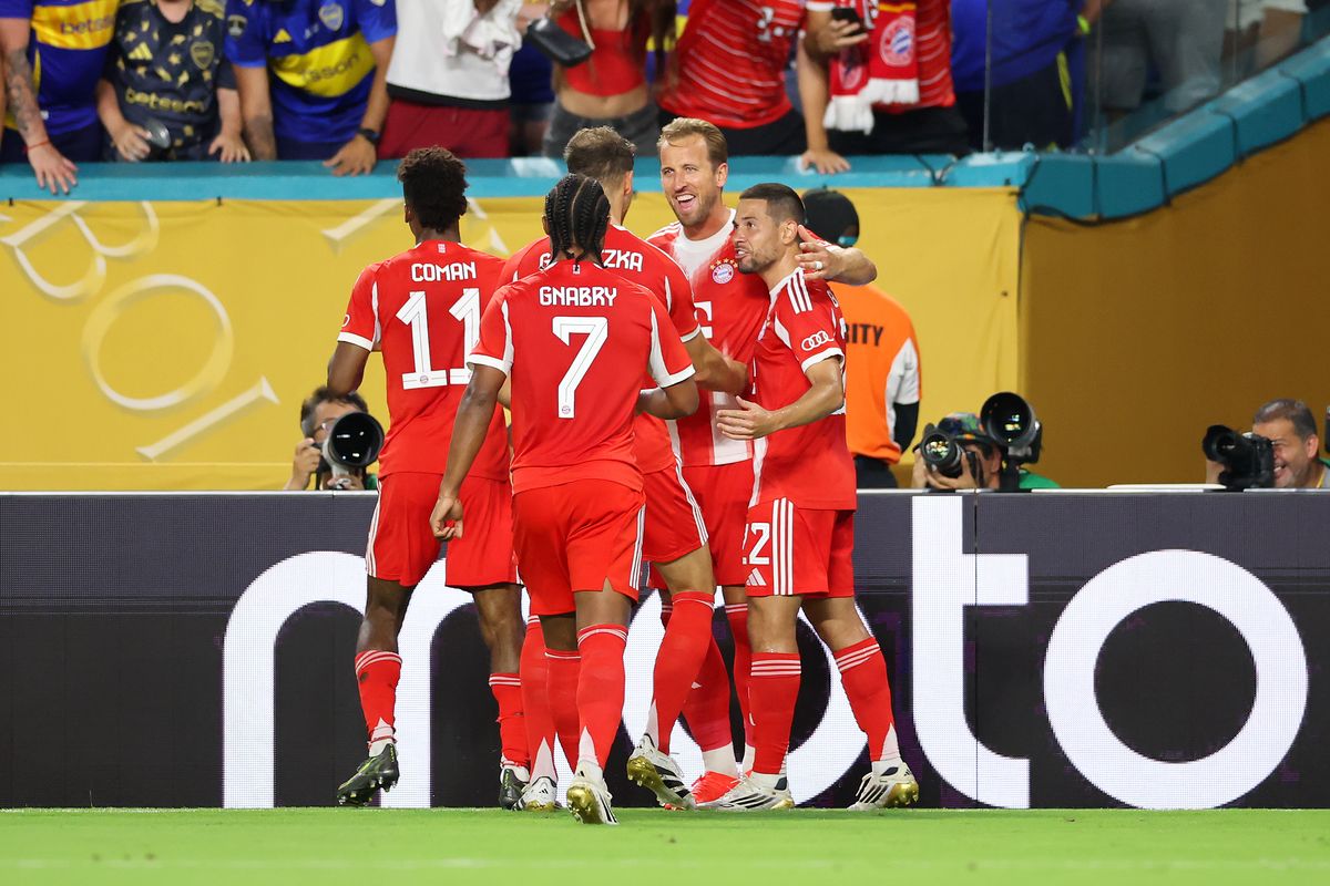 Momen selebrasi Harry Kane dalam partai Grup C Piala Dunia Antarklub 2025 antara Bayern vs Boca Juniors yang digelar di Stadion Hard Rock, Miami, Amerika Serikat, Jumat (20/6/2025). (Photo by Hector Vivas - FIFA/FIFA via Getty Images)