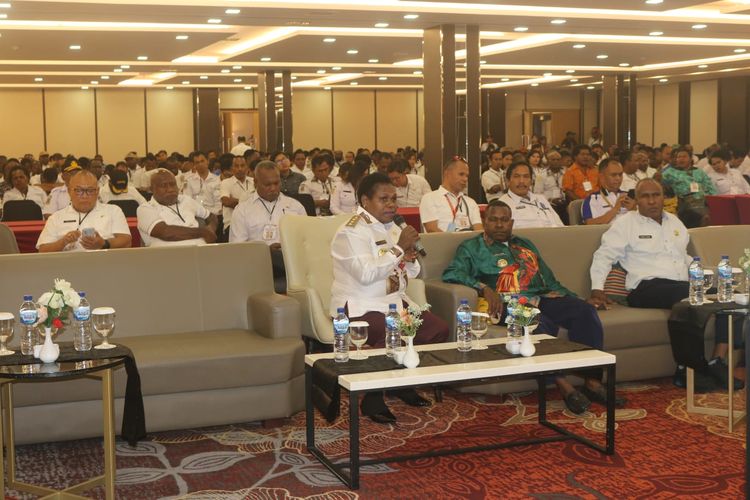 Suasana pertemuan delapan kabupaten di wilayah Provinsi Papua Tengah untuk membahas penurunan prevalensi stunting di Hotel Horison Diana Timika. Rabu (3/4/2024).