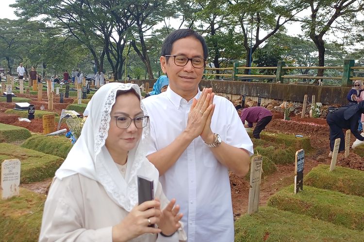 Ziarah ke Makam Vidi Aldiano di Momen Lebaran, Addie MS Sebut Pantas Dijuluki Duta Persahabatan