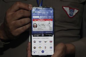 Bolehkah Tunjukkan SIM Digital Saat Diperiksa Polisi? Ini Kata Dirlantas