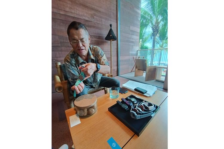 Figure 1Managing Executive Officer sekaligus Senior General Manager Casio Itoh Shigenori menjelaskan sejumlah seri jam tangan G-Shock edisi spesial ulang tahun.
