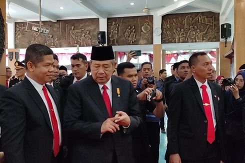 SBY dan Keluarga Ikuti Upacara HUT RI di Pendopo Pacitan