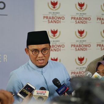 Koordinator juru bicara Badan Pemenangan Nasional (BPN) Dahnil Anzar Simanjuntak saat ditemui di media center pasangan Prabowo-Sandiaga, Jalan Sriwijaya I, Jakarta Selatan, Senin (4/2/2019). 