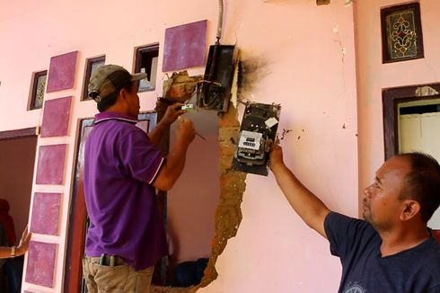 Rumah Tersambar Petir hingga Jebol, Pemilik Selamat karena TV Dimatikan