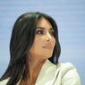 Kim Kardashian Pakai Adidas Yeezy 450 Slide yang Belum Dirilis