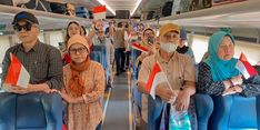 KAI Ajak 129.000 Pelanggan Rayakan HUT Ke-80 RI di Atas Kereta Api