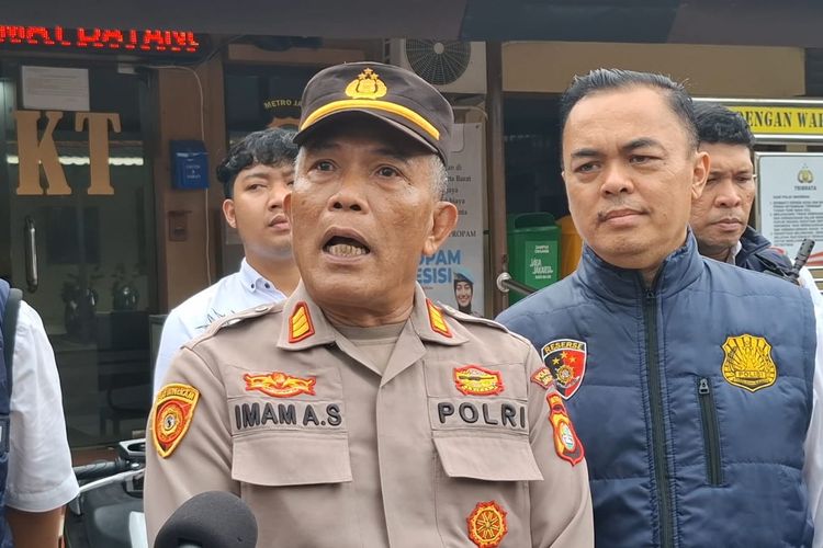 Tiga Pria Ngaku Polisi Rampas Motor- HP di Jakbar, Tuduh Korban Bawa Narkoba