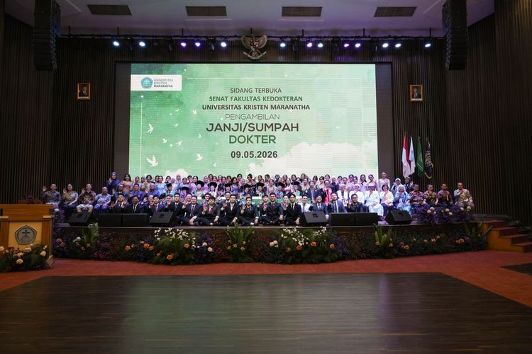 UK Maranatha Lahirkan 69 Dokter Baru, Nilai UKNPDPD Masuk Jajaran Tertinggi Nasional