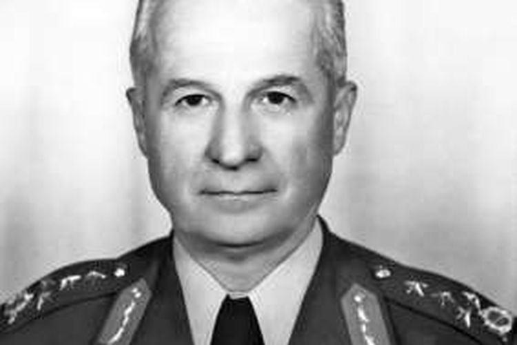 Jenderal Kenan Evren (1917-2015), pemimpin kudeta militer pada 1980 yang kemudian menjadi presiden ketujuh Turki yang memerintah pada 1980-1989.