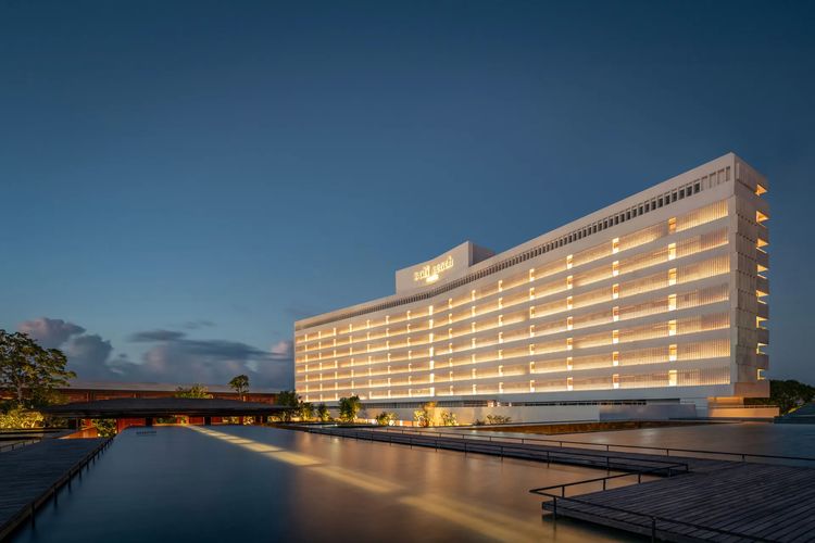 Bali Beach Hotel, Sanur, Denpasar, Bali.