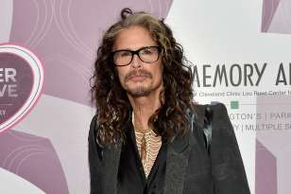 Vokalis Steven Tyler menghadiri acara Annual Power of Love Gala di MGM Grand Garden Arena, di Las Vegas, Sabtu (21/5/2016). 
