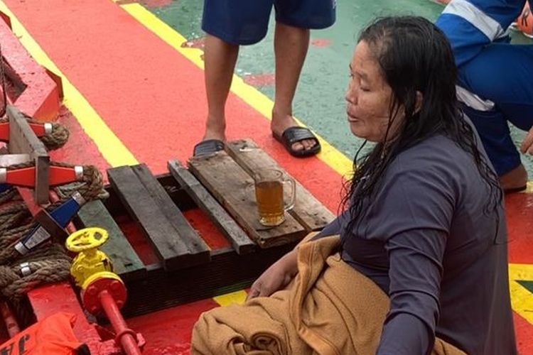 Sebuah speedboat yang diduga mengangkut Pekerja Migran Indonesia (TKI) illegal kembali mengalami insiden, yakni terbalik dan tenggelam di Perairan Kabil Batam, Kepulauan Riau (Kepri) pada Selasa (15/11/2022). Pelaku yang berperan sebagai penyalur non-prosedural ditangkap.