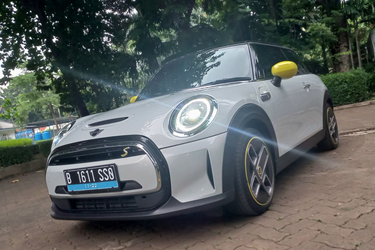 Mobil listrik MINI Electric