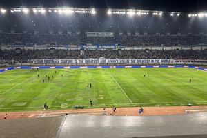 Komentar Pelatih PSM soal Kondisi Lapangan di Kandang Persib GBLA