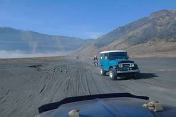 Naik jip di Gunung Bromo Tengger