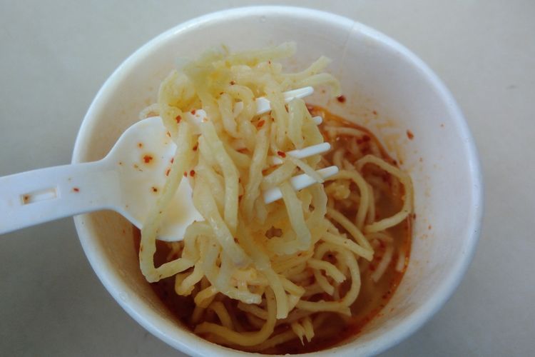 Mie cup dengan Bahan dasar Mocaf yang dikembangkan oleh Warga Dusun Sumberjo, Ngawu, Playen, Gunungkidul, Yogyakarta