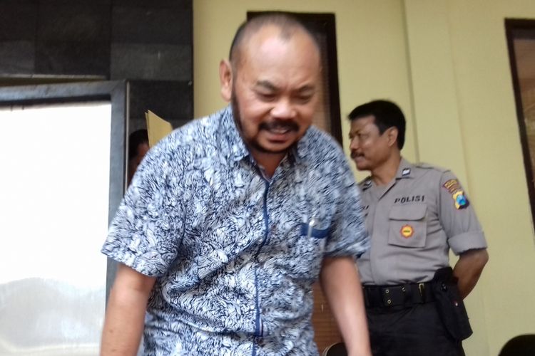 Salah satu saksi yang diperiksa penyidik KPK terkait kasus suap dan gratifikasi Bupati Malang non-aktif Rendra Kresna di Mapolres Malang Kota, Senin (26/11/2018)