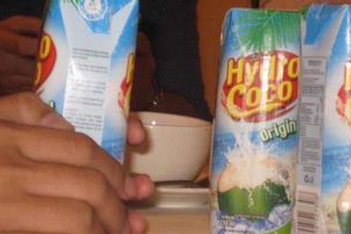 Salah satu produk minuman siap saji dan minuman berenergi PT Kalbe Farma Tbk, Hydro Coco. 