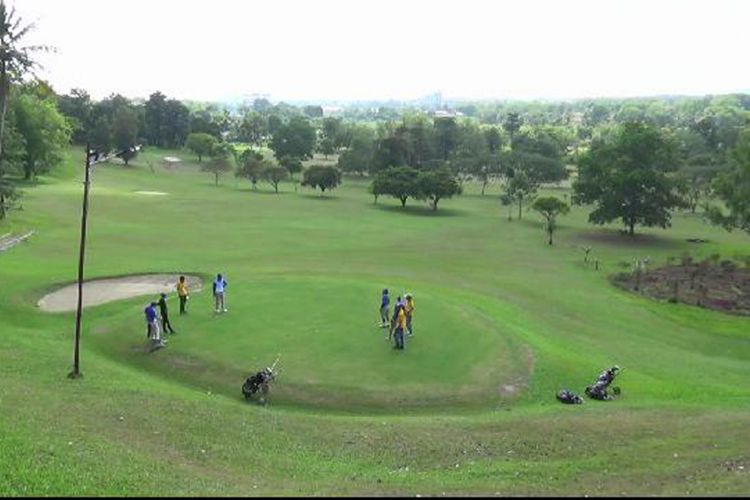 Peserta turnamen golf Babel Cup XVI di Bukit Bintang Pangkal Pinang, Kepulauan Bangka Belitung.