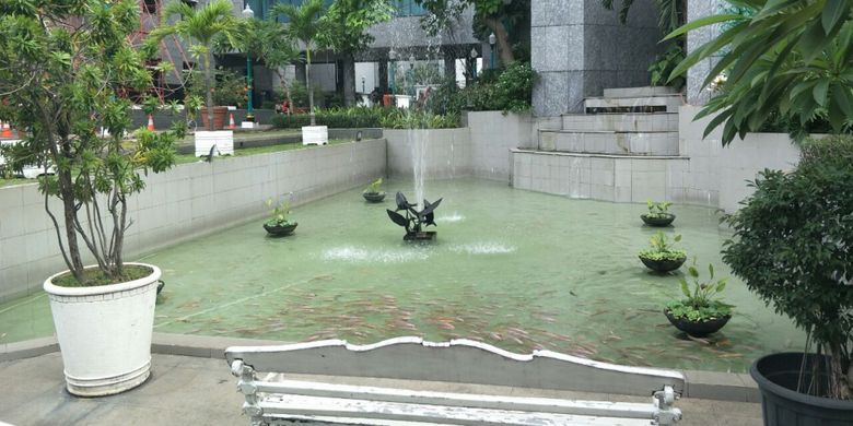 Kolam di DPRD DKI Jakarta yang rencananya akan direhabilitasi dengan anggaran Rp 620 juta. Foto diambil pada Selasa, (21/11/2017). 