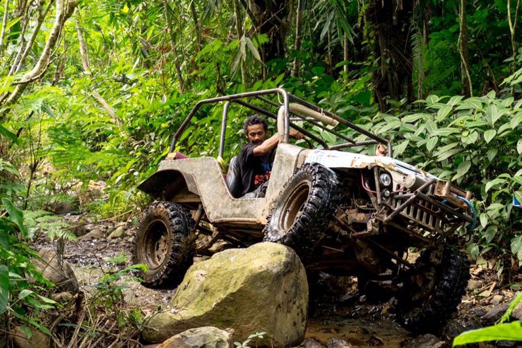 Track offroad di Desa Wisata Nglinggo, Kabupaten Kulonprogo, Yogyakarta, Sabtu (4/11/2017).