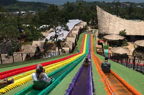 Penasaran Wahana Perosotan Setinggi 30 Meter Berujung Penutupan Obyek Wisata Dusun Semilir