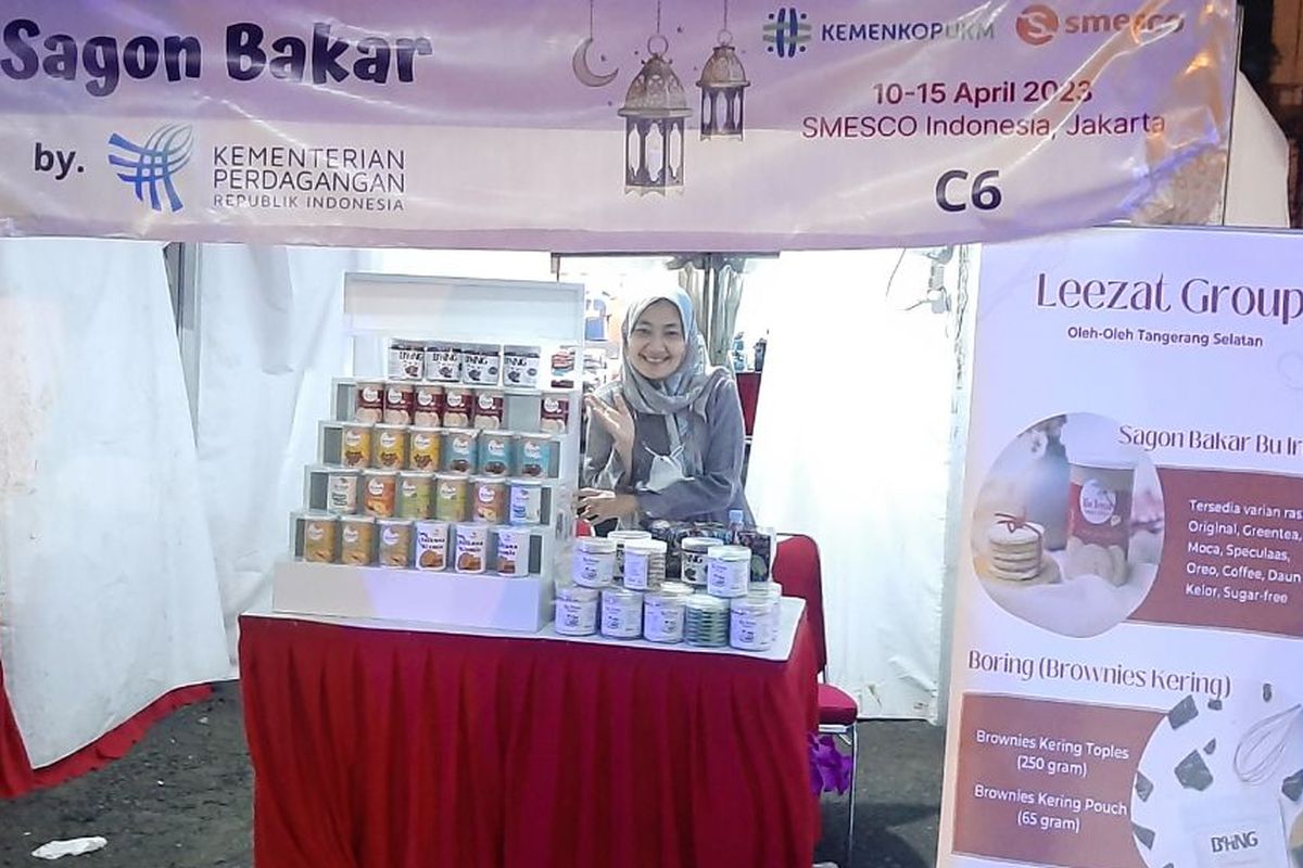 Irma di acara Pasar Kaget Ramadhan SMESCO