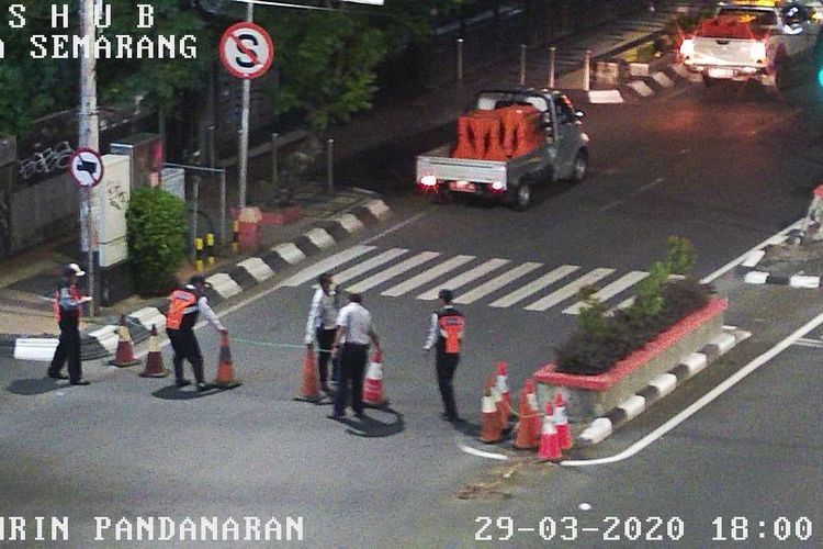 Penutupan ruas jalan protokol Semarang dari layar pantauan Dishub Kota Semarang, Minggu (29/3/2020).