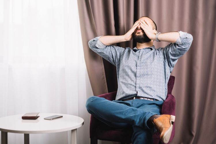 Sering merasa lelah, sedih, atau kehilangan semangat? Psikiater ungkap tiga tanda awal gangguan mental yang perlu diwaspadai.