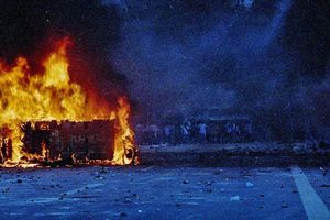 Menolak Lupa, Kerusuhan Mei 1998 dan Bayang-bayangnya