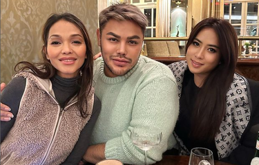 Desainer Ivan Gunawan (tengah) bertemu dengan selebgram Bunda Corla (kiri) di Jerman.
