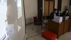 Terima Suap Rp 3,031 Miliar,  Ketua DPRD Muara Enim Dituntut 6 Tahun Penjara