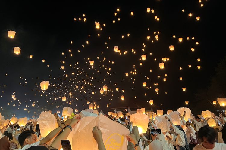 Syahdunya Saat Ribuan Lampion Hiasi Langit Selatan Yogyakarta