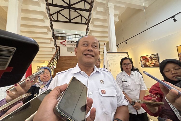 Data BGN: 4.711 Porsi Makanan Sebabkan KLB dari 1 Miliar yang Disajikan 