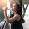 Minum 2 Gelas Air Sebelum Makan Bantu Turunkan Berat Badan