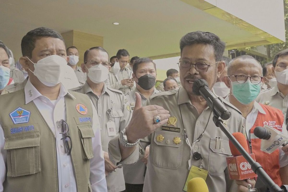 Kementerian Pertanian (Kementan) bersama dengan Badan Penanggulangan Bencana Nasional (BNPB) dan Palang Merah Indonesia (PMI) luncurkan Gerakan Disinfeksi Nasional dalam upayan pengendalian wabah PMK di Indonesia. 
