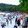 Libur Lebaran, Pantai Pasir Putih Pelawan Karimun Diserbu Ribuan Wisatawan