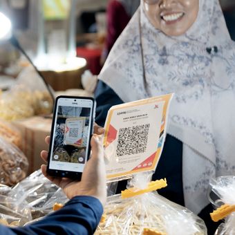 Pembayaran melalui QRIS.