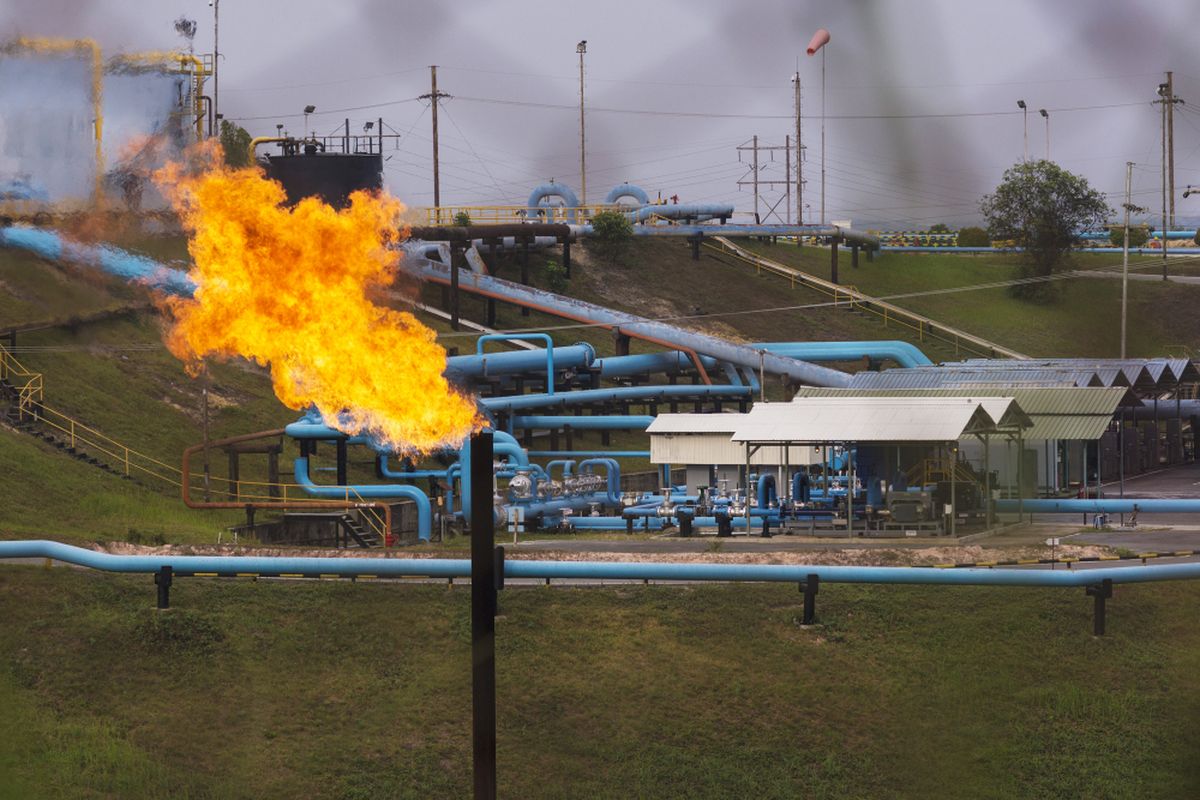 Fasilitas minyak PT Chevron Pacific Indonesia di daerah Minas yang masuk dalam Blok Rokan di Riau, Rabu (1/8/2018). Kementerian ESDM memutuskan untuk menyerahkan pengelolaan Blok Rokan setelah kontrak Chevron habis pada 2021, dan mengakhiri kemitraan perusahaan itu dengan Pemerintah Indonesia yang sudah berlangsung selama lebih dari 90 tahun.