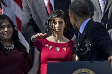 Obama Tolong Perempuan yang Pingsan di Tengah Pidato