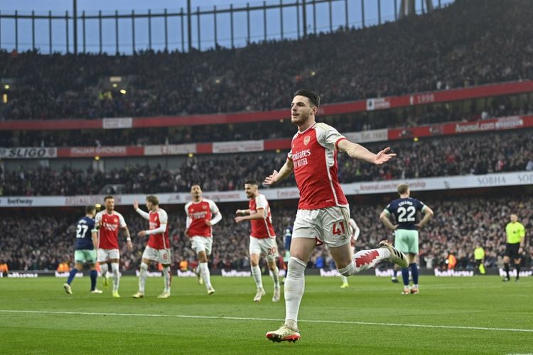 Penyerang Arsenal, Kai Havertz, merayakan gol pada laga Liga Inggris kontra Brentford di Stadion Emirates, London, pada Minggu (10/3/2024) dini hari WIB.