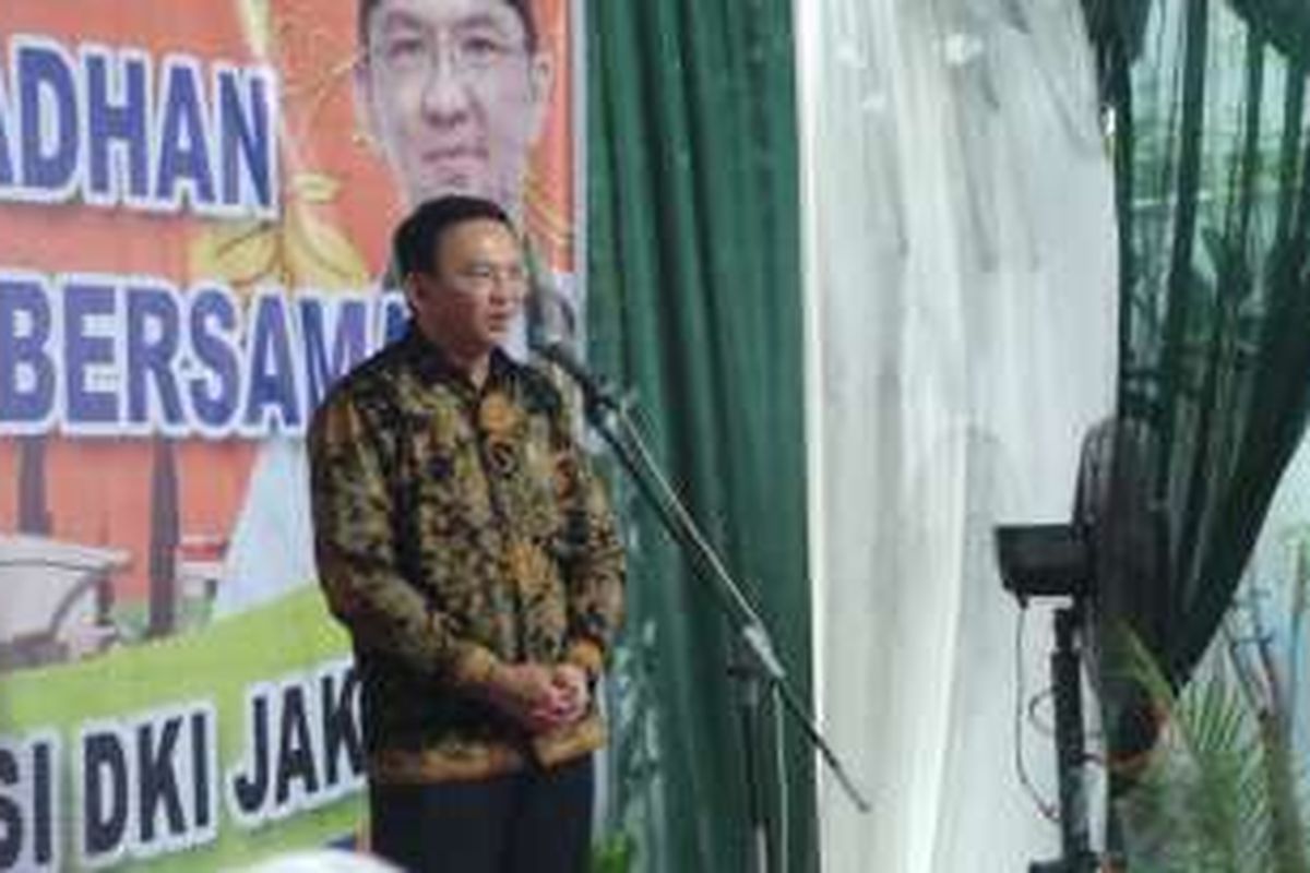 Gubernur DKI Jakarta Basuki Tjahaja Purnama safari ramadhan di Masjid Jami Hidayaturrahman, Kelapa Gading, Jakarta Utara, Selasa (14/6/2016).